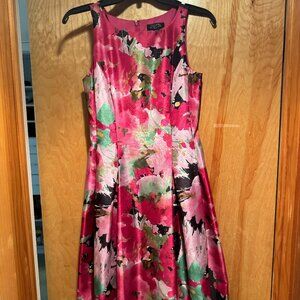 Tahari Arthur S. Levine Floral Midi Dress.- Size 2P - Like New!